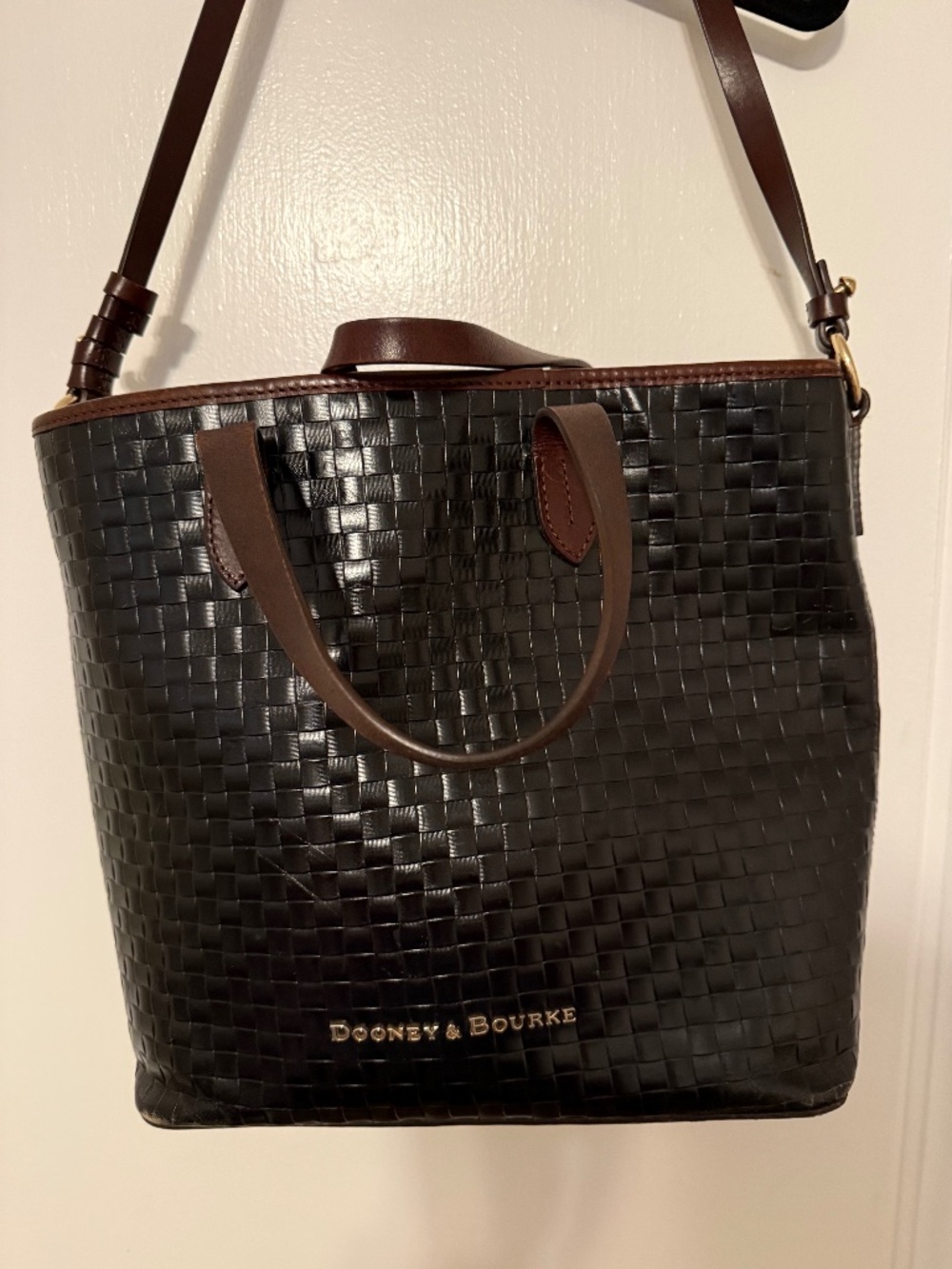 Dooney & Bourke Black Woven Leather Tote Bag Brown Trim Red Lining